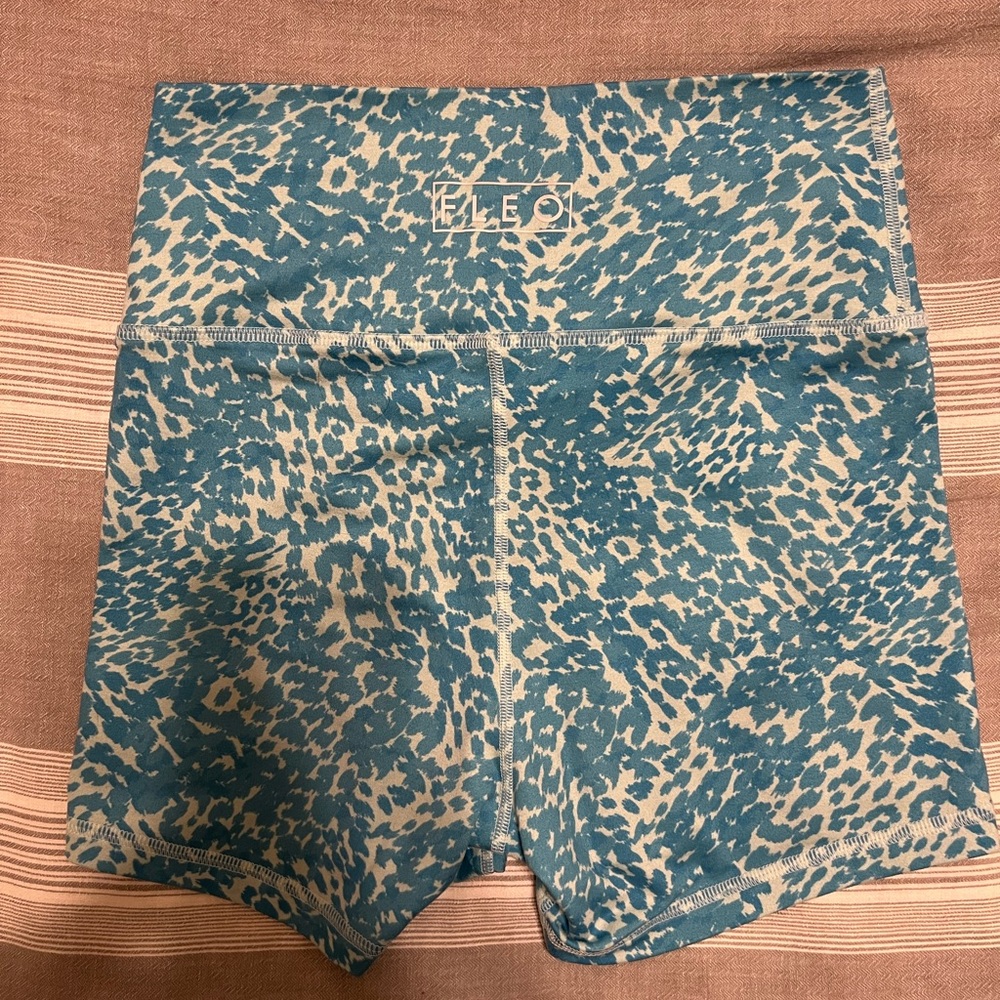 Fleo Shorts